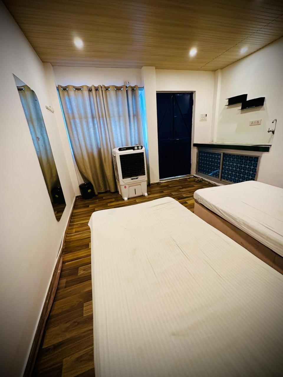 Eco Family Hostel ชัยปุระ ภายนอก รูปภาพ