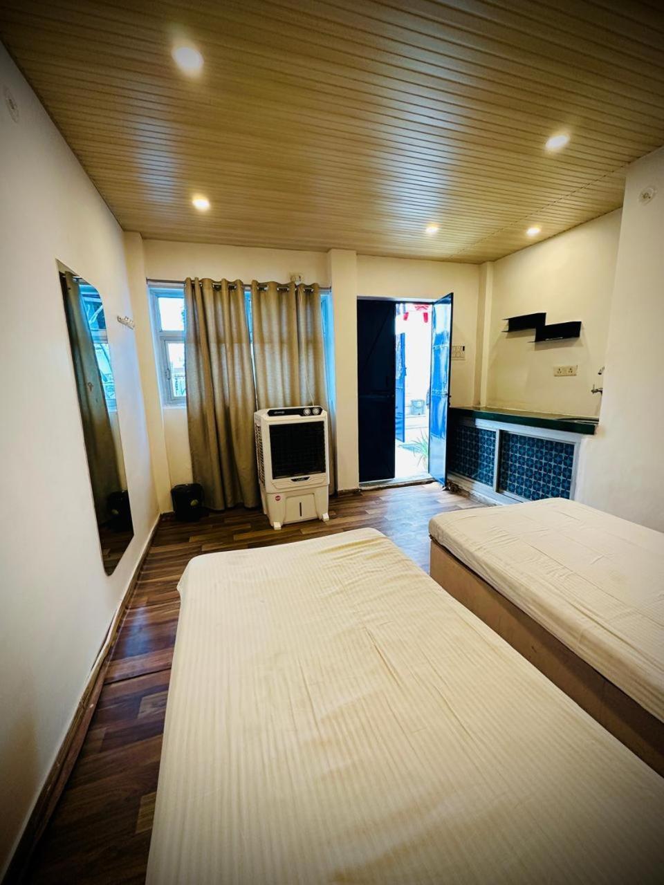 Eco Family Hostel ชัยปุระ ภายนอก รูปภาพ