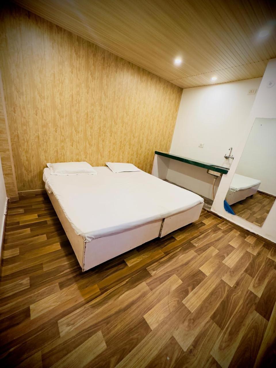 Eco Family Hostel ชัยปุระ ภายนอก รูปภาพ